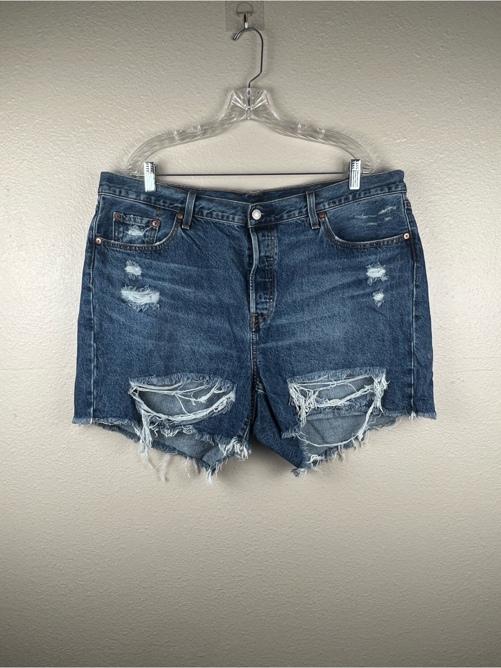 Levi’s 501 Distressed Cutoff Denim Shorts 18W